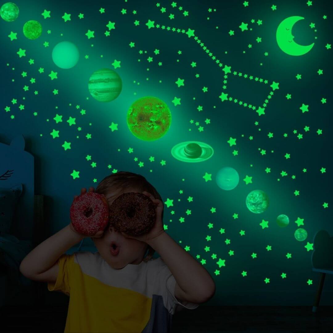 cladao Snega - Leuchtendes Sonnensystem für die Wand – Planeten & Sterne zum Aufkleben